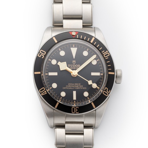 Tudor black bay 79030n - black,