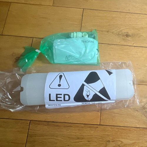 Thorn escort led bulkhead - escort,