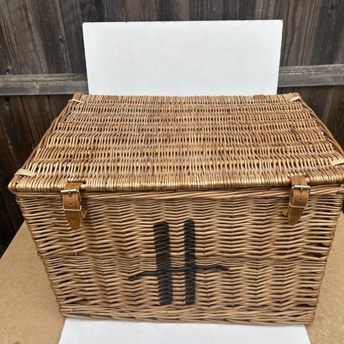 Classic harrods wicker basket - wicker,