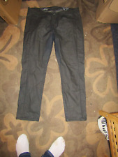 levis demi curve black jeans