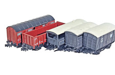 Lot of 5 Hornby N Gauge GWR Freightliner Model Train Wagons And Empty Boxes.