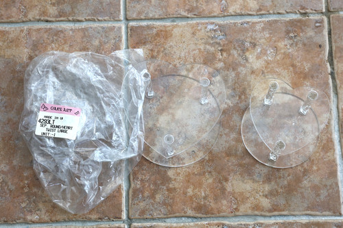 Clear plastic cake - cake, separators