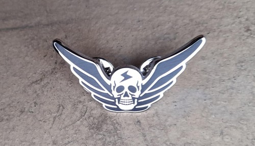 Winged skull metal pin badge - pin,