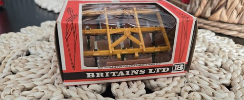Britains vintage farm toys - britains,