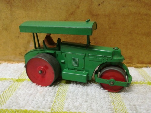 Dinky toy 25p 251 - /,