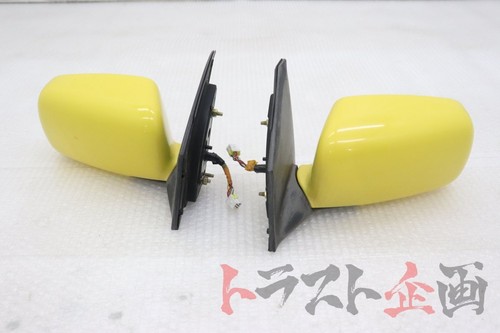 Genuine door mirror left and - door,
