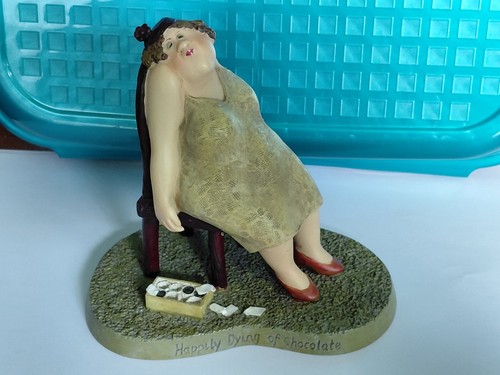 Erika oller figurine happily - -,