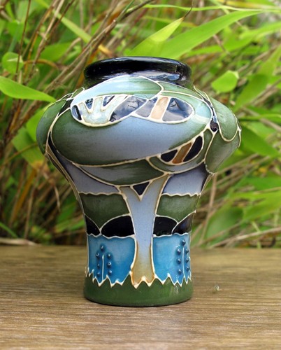 Moorcroft exquisite sapphire - moorcroft,