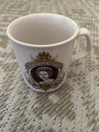 The queens silver jubilee - queens,