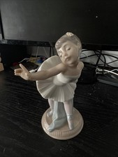 Lladro / Nao My First Bow