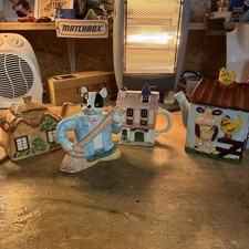 vintage novelty teapots Four