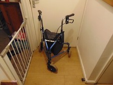 3 wheel walker with bag