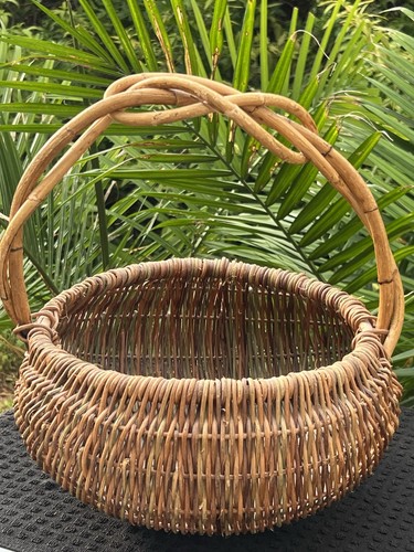 Vintage handmade wicker butt - wicker,