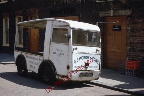 Photo 12x8 electric milk float - photo,