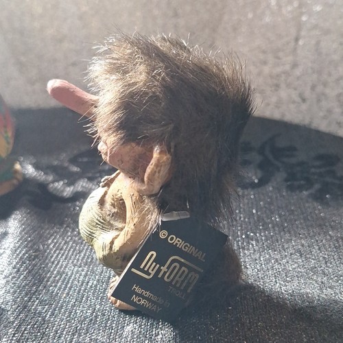 Nyform troll figure hands - nyform, in