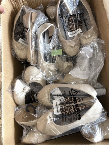 Pair girls sandals lot - 25,