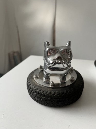 Mack truck bulldog - mack,