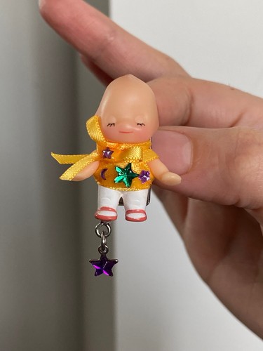 Kewpie style doll brooch - style,