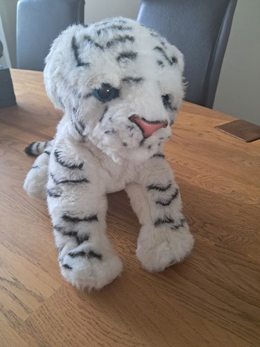 Fur real rare - white, cub