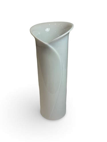 Minimalist white rosenthal - minimalist,