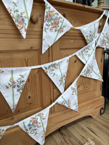 10m white bunting - 10m, (£1.60m)