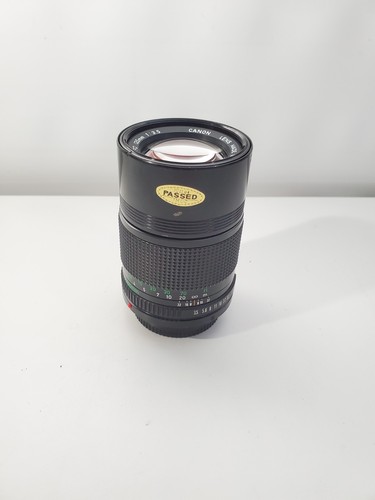 Canon 135mm prime lens - 135mm,