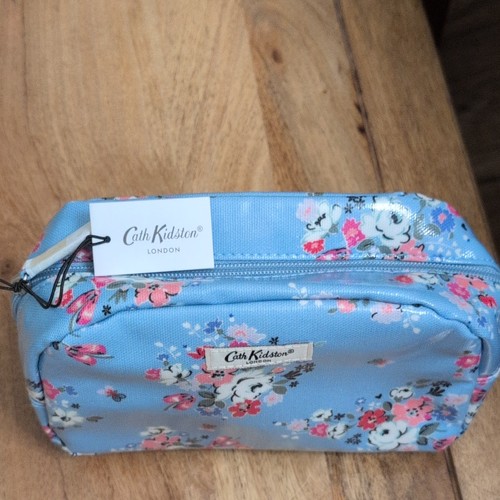 Cath kidston toiletry wash bag - toiletry,