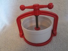 Robert Welch Vintage Cast Iron Meat Press with Mason Cash Bowl