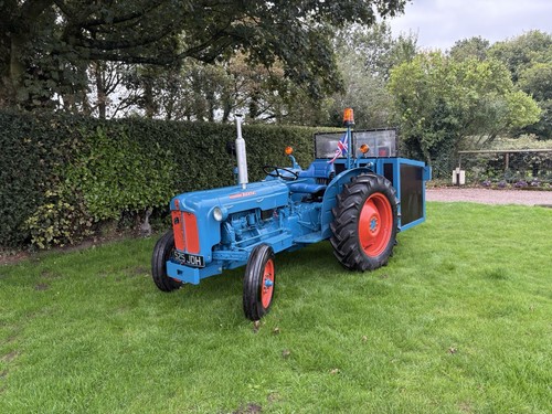 Fordson dexta tractor - fordson,