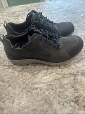 Clarks Wave Walk Lace Up Waterproof Sneakers Womens Size 7 Navy