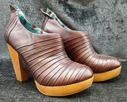 Irregular choice zubes brown - irregular,