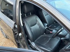 2015 NISSAN PULSAR Right side