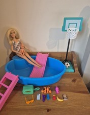 Barbie Mum And Baby Swimming