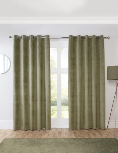 Pair 100 blackout curtains - blackout,