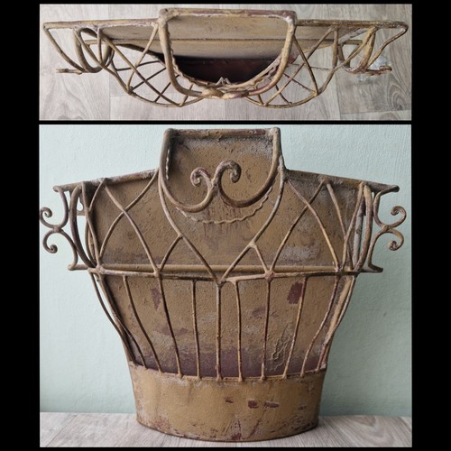 Female torso architectural art - architectural,