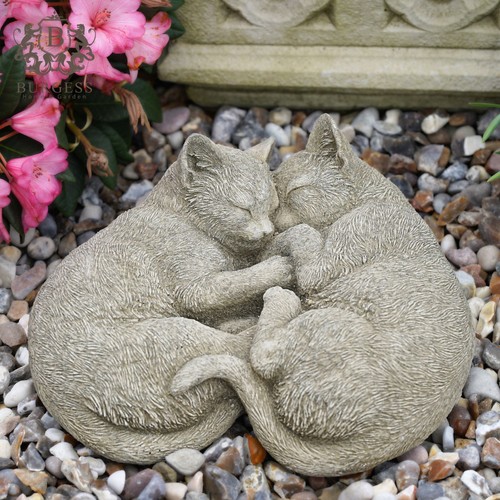 Cuddling cats stone statue - cuddling,