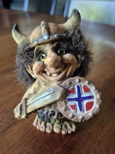 Vintage nyform norwegian - vintage,