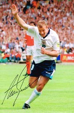 ALAN SHEARER - ENGLAND SIGNED