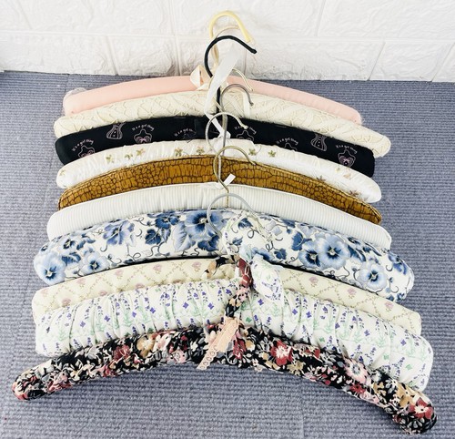 Vintage retro padded fabric - retro,