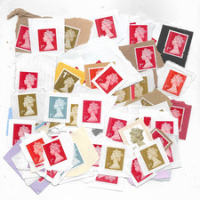 1599] 100 Unfranked GB non-barcoded 1st class Definitive stamps on paper