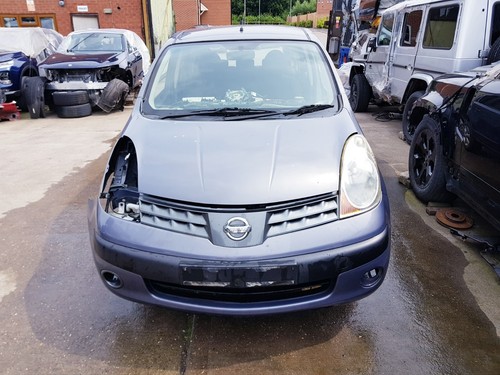 Nissan note e11 petrol - nissan,