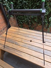 Fishing Pole Roller Diawa 16" Easy To Carry  Painted Black Match Carp