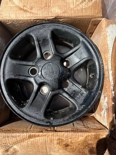 Land rover defender genuine - land,