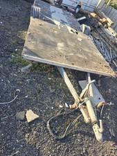 Single Axle Caravan Chassis With Floor and Corner Steadies