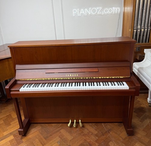 Yamaha upright piano - b3,