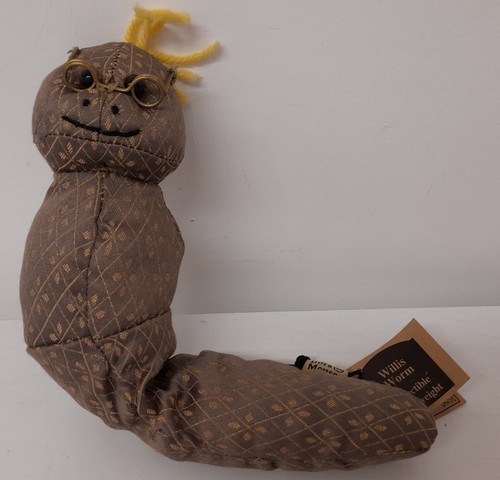 Dora designs willis bookworm - designs,