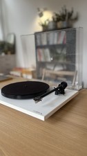 Rega RP1 Manual Turntable