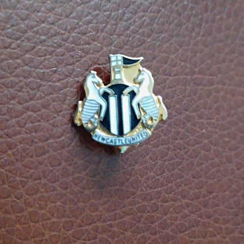 Newcastle united crest enamel - newcastle,