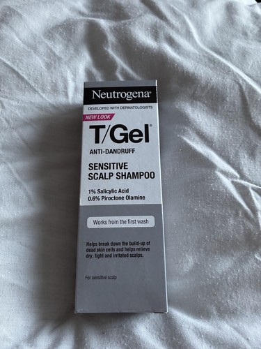 Bnib sealed neutrogena gel - sealed, t/gel