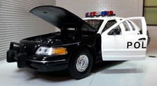 Ford Crown Victoria Police Welly LGB 1:24 Scale Detailed Diecast Model Car 1999